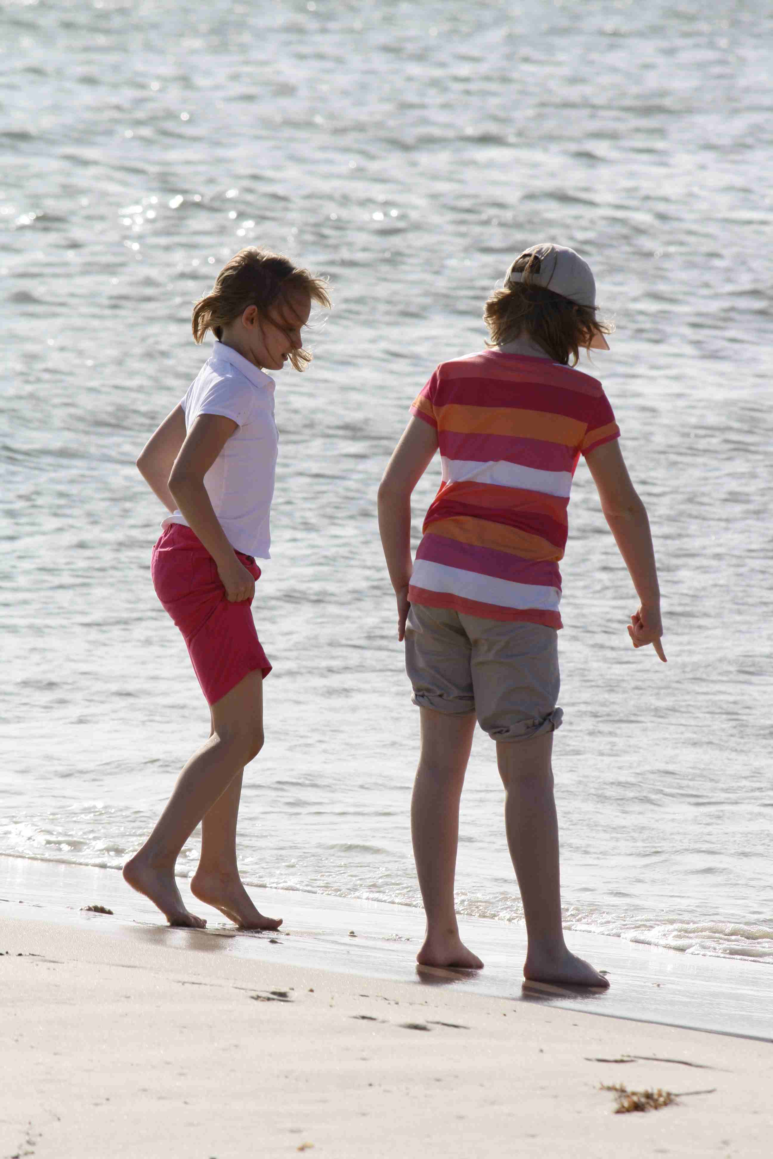 2012-03-20 Fort Morgan Cate and Jane on the beach.jpg
